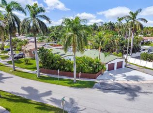 1124 N 13th Ave, Hollywood, FL 33019