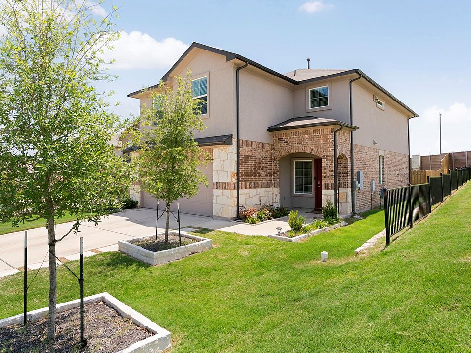 1st image of 300 Brooklyn Dr