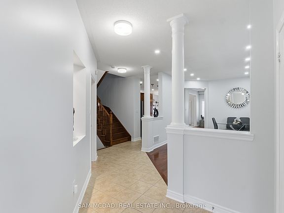 3rd image of 5604 Doctor Peddle Cres