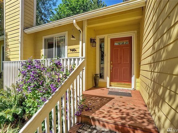 3rd image of 5011 Demarie Ct SE