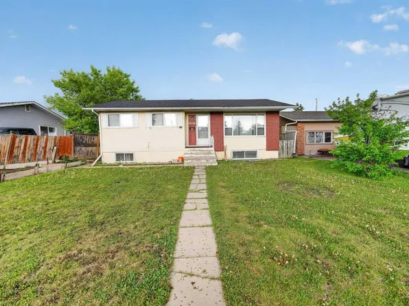 1608 W 54th St SE, Calgary, AB T2A 1W8