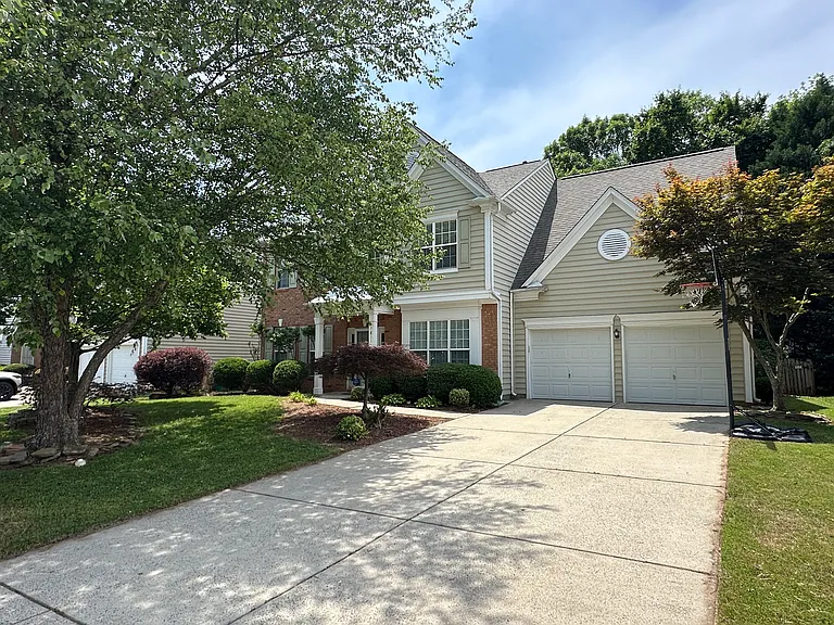 7811 Noland Woods Dr — Photo 1