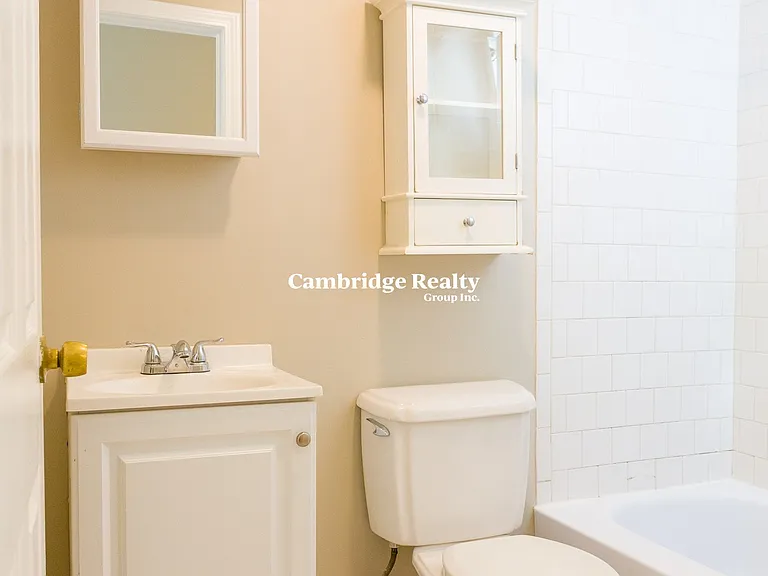 21-23 Pennsylvania Ave #23T — Photo 8