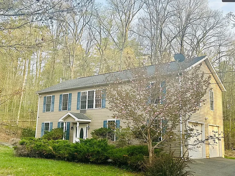 1241 Coolbaugh Rd — Photo 2