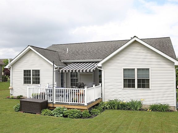 5th image of 114 Pine Tree Ln