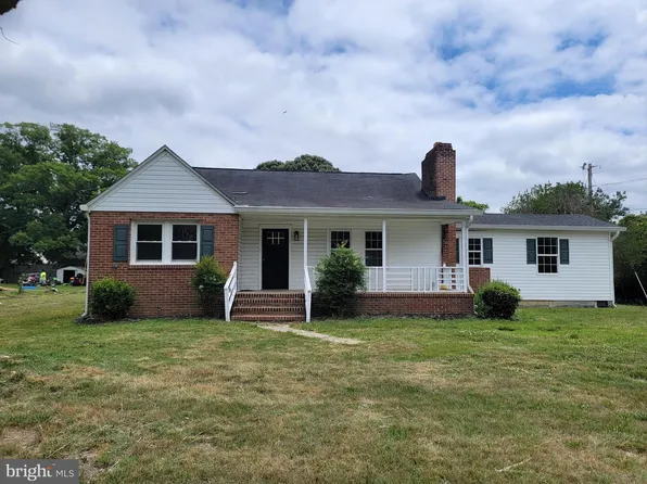 906 Washington Ave, La Plata, MD 20646