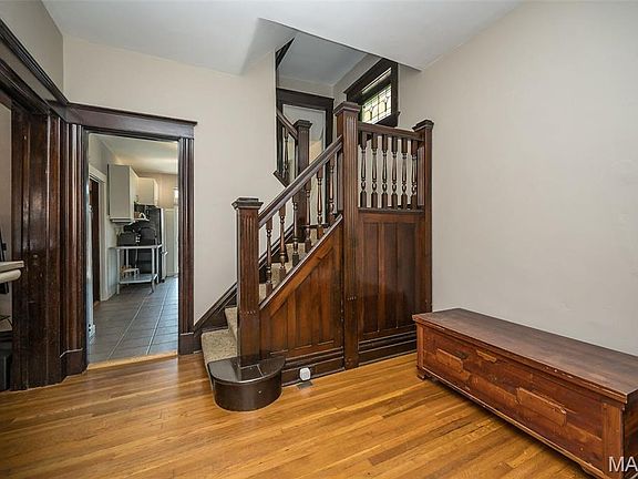 3rd image of 3528 Kingsland Ct