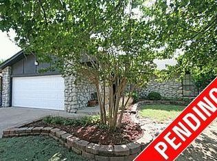 2201 N Dogwood St, Owasso, OK 74055