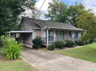2394 Zinnia Dr, Bessemer, AL 35023