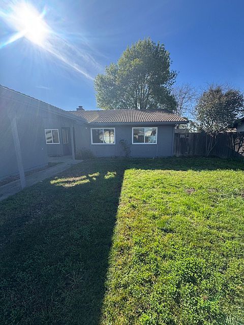 1st image of 242 Dovewood Dr