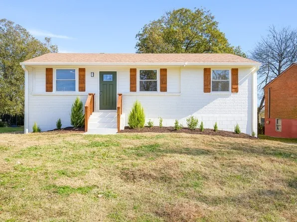 3238 Leawood Dr, Nashville, TN 37218