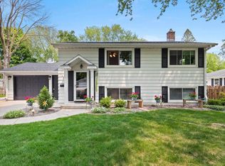 1242 Thorndale St, Green Bay, WI 54304