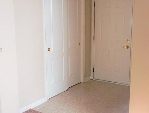 2nd image of 10769 Oriole Ct