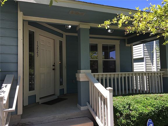 3rd image of 1223 Cardigan St