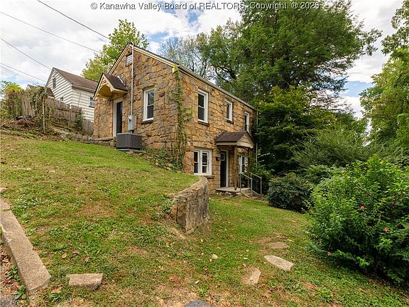 2nd image of 1102 Rosalie Dr