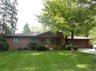 1151 Plover Dr, Highland, MI 48357