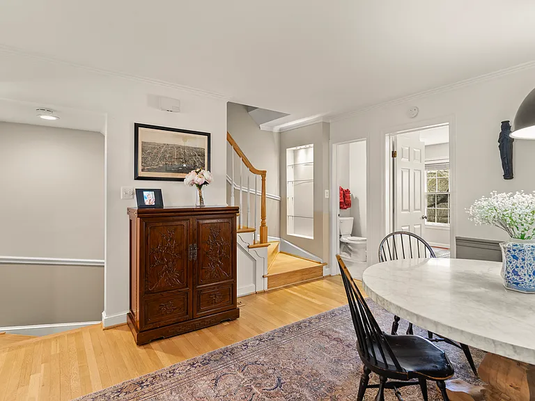 2302 Sanford St — Photo 61
