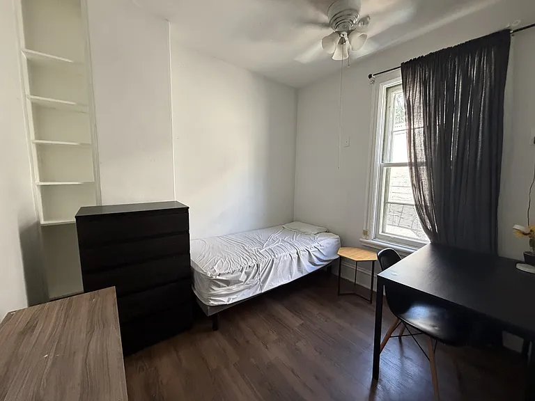 475 Slater St #4 — Photo 3