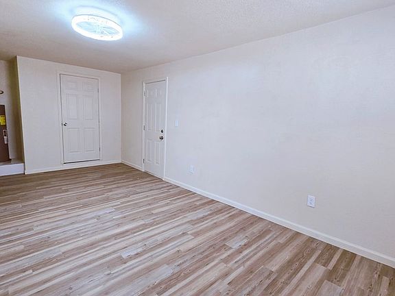 5th image of 2200 E California Ave