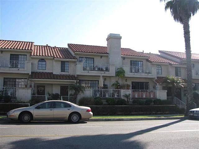 1st image of 318 Diamond St