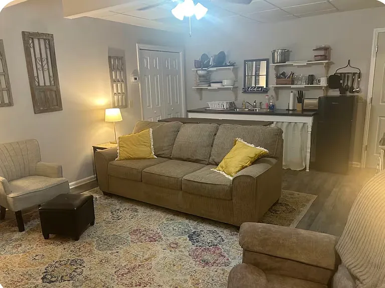 1260 College Ave — Photo 7