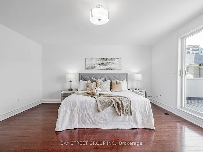 35 William Poole Way — Photo 32