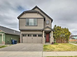 871 NE Locksley Dr, Bend, OR 97701