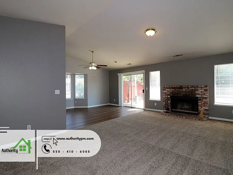 1729 Marigold Way — Photo 8