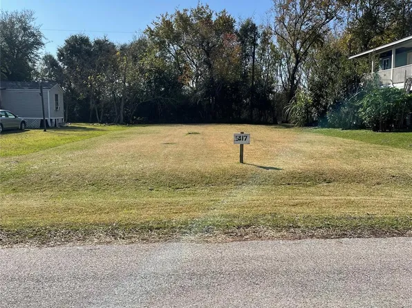 5817 Florida Ave, Hitchcock, TX 77563