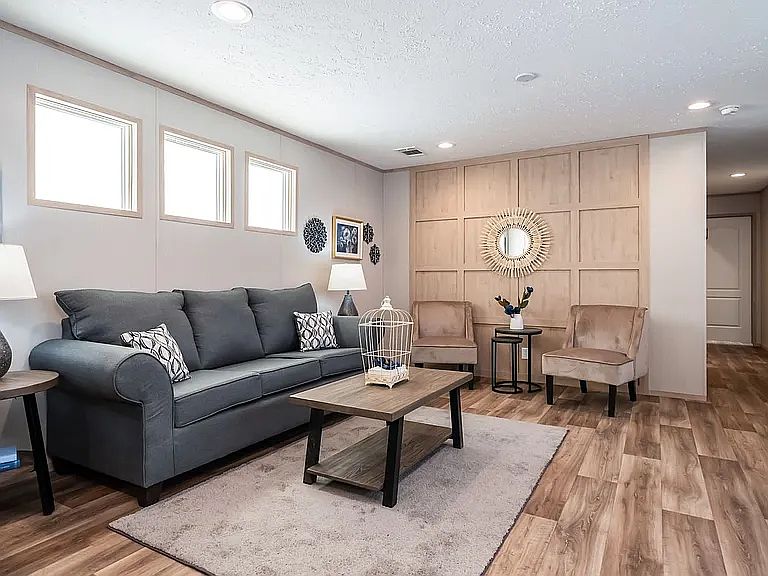 1st image of 213 Sulgrave Ave