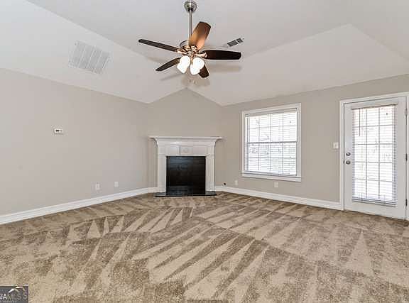 4th image of 106 Emerald Ln