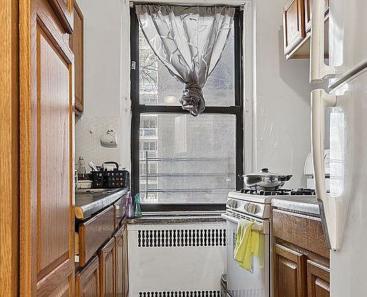 3rd image of 3220 Avenue H #1E