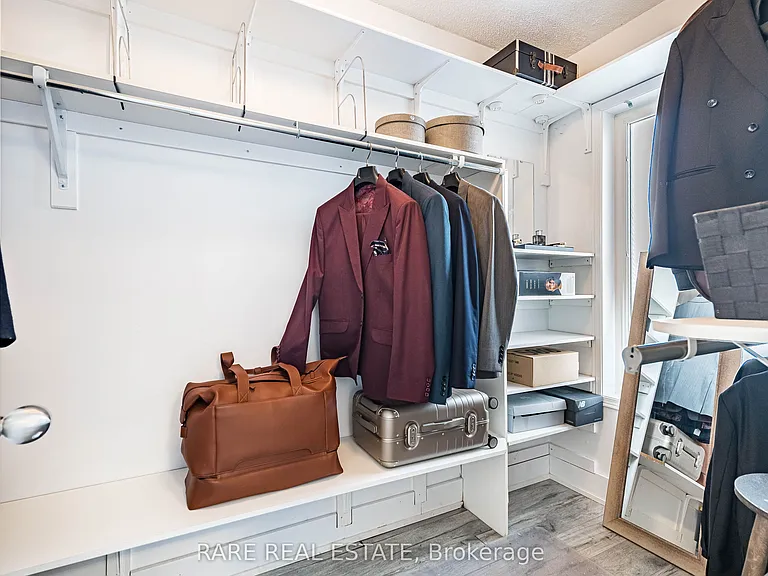 60 Fairwood Cir #28 — Photo 27