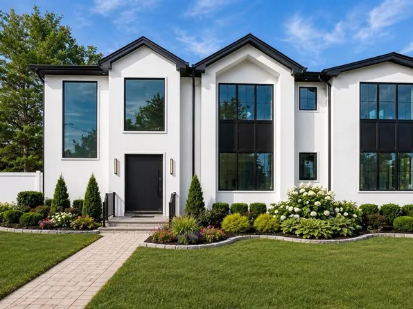 673 Cambridge Rd, Paramus, NJ 07652