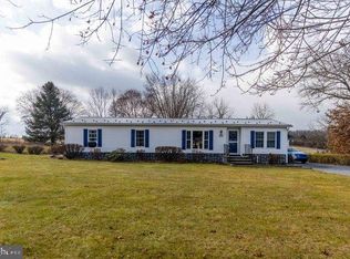 4443 McKenrick Dr, Chambersburg, PA 17201