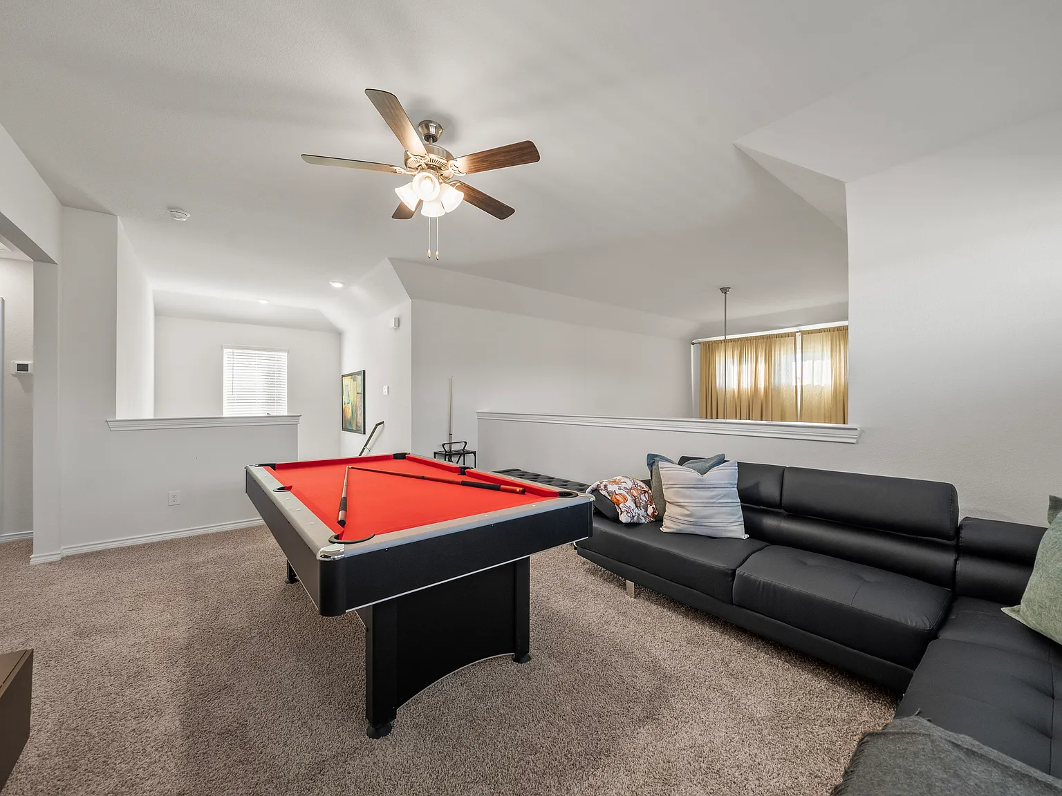 4 bed, 2349 sqft, $3,800 — Photo 4
