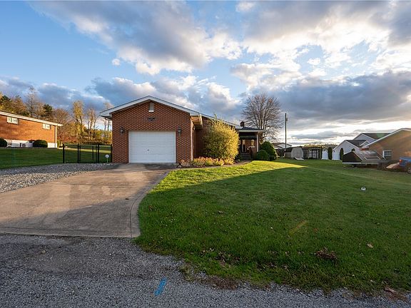 2nd image of 316 Phyllis Dr