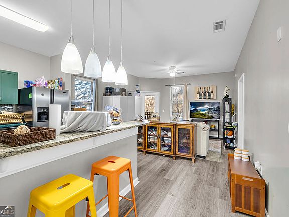 4th image of 870 Mayson Turner Rd NW Unit 1246