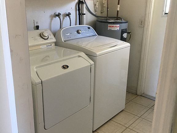 3rd image of 216 Woodmere Blvd