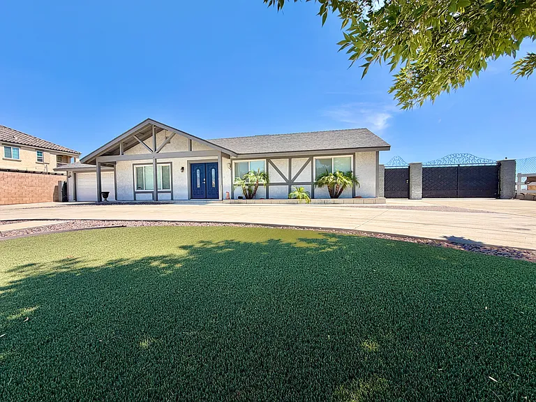 1017 W Casmalia St — Photo 33
