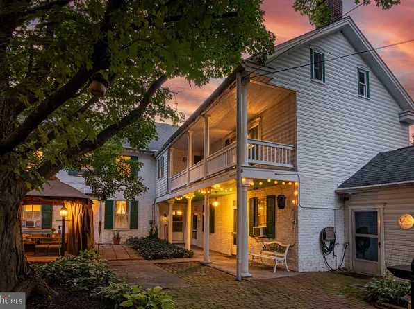 33 N Main St, Mercersburg, PA 17236