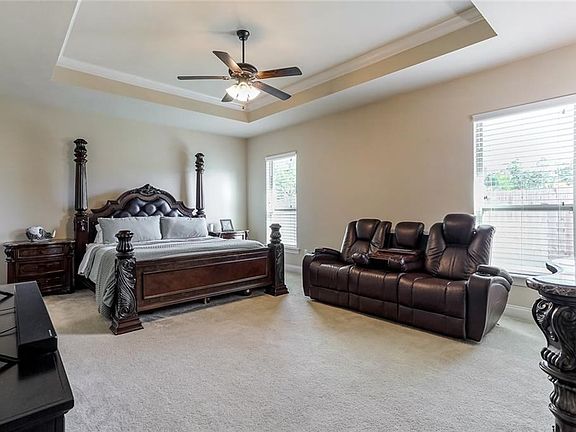 4th image of 537 Strawberry Ln