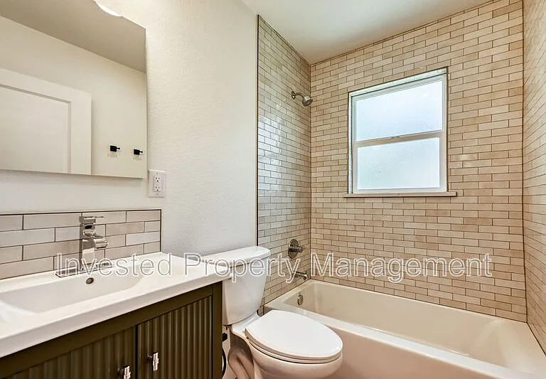 3641 N Josephine St — Photo 8