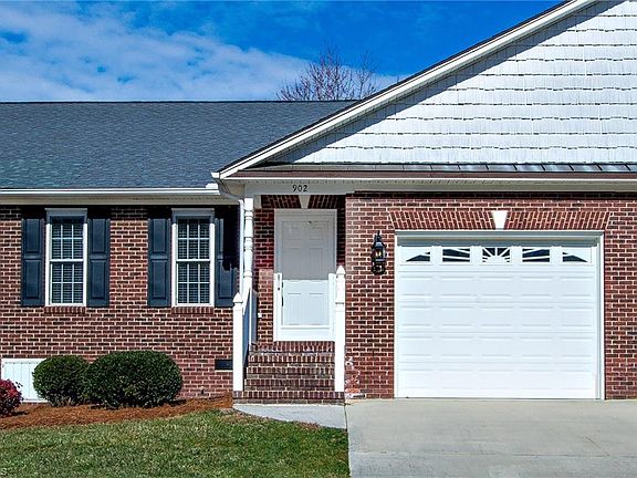3rd image of 3140 Zoo Pkwy Unit 902