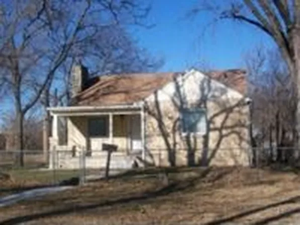 540 W 13th St, Junction City, KS 66441