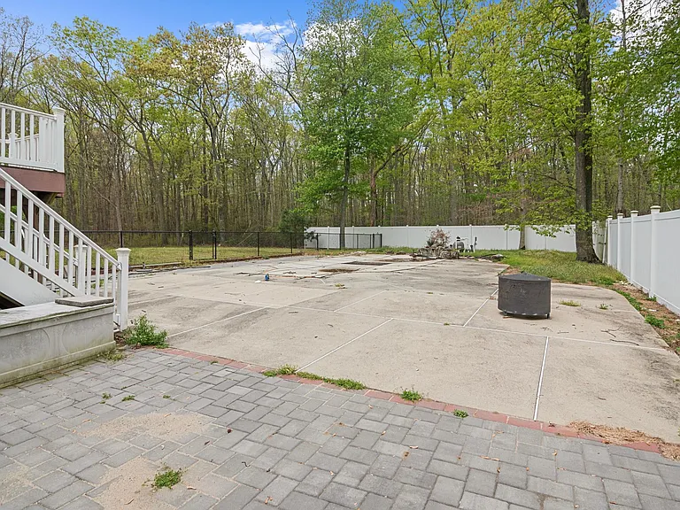 46 Walter Dr — Photo 21
