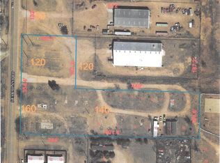 140 S Farmland Rd, Garden City, KS 67846