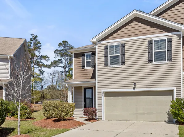 153 Wild Holly Dr, Moncks Corner, SC 29461