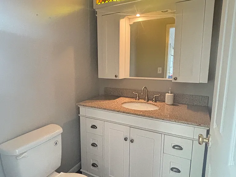 3318 Jefferson St — Photo 7