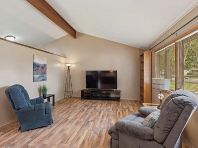 2127 Shale Ln, Eagan, MN, 55122